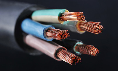 電纜起火的成因與防范措施